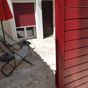 Appartement Le D'eglantine, Eyguières